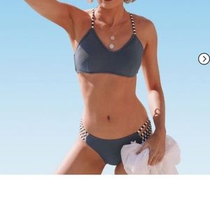 Brand New Cupshe Navy Ribbed Bikini Size XL Black and white striped straps